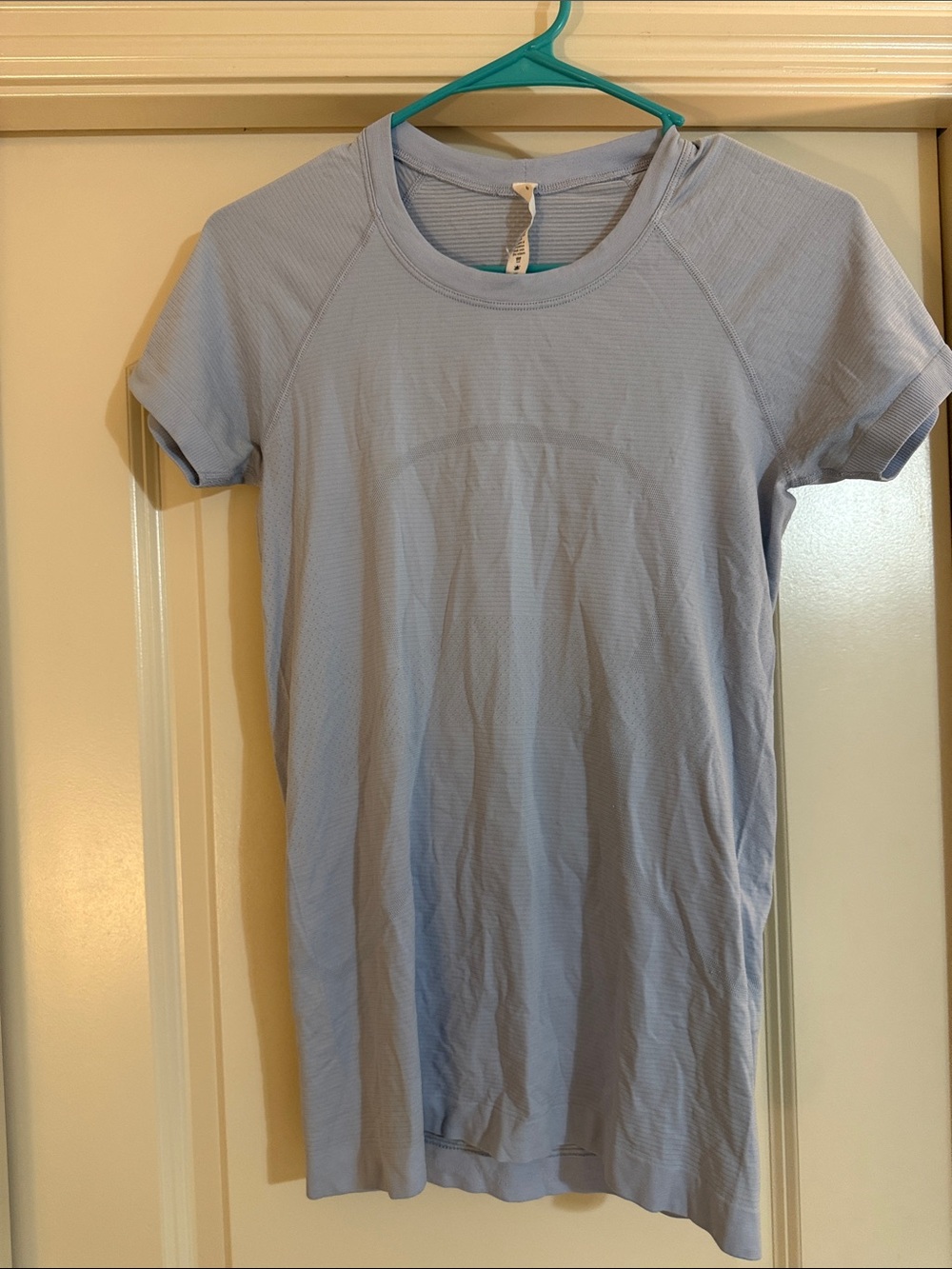 Lululemon light blue swiftly tech tee! Size 6